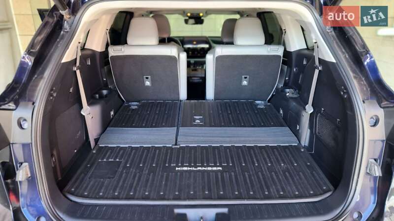 Позашляховик / Кросовер Toyota Highlander 2022 в Черкасах