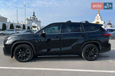 Внедорожник / Кроссовер Toyota Highlander 2022 в Кременце