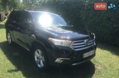 Внедорожник / Кроссовер Toyota Highlander 2013 в 