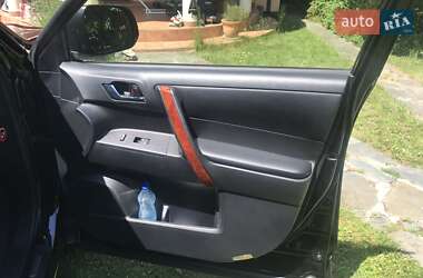 Внедорожник / Кроссовер Toyota Highlander 2013 в 