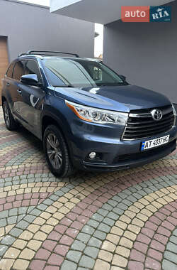 Внедорожник / Кроссовер Toyota Highlander 2014 в 