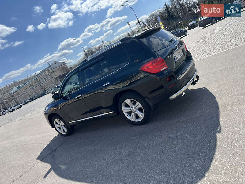 Позашляховик / Кросовер Toyota Highlander 2011 в Харкові