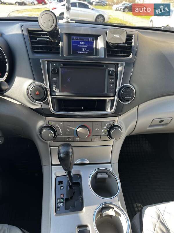 Внедорожник / Кроссовер Toyota Highlander 2012 в Киеве