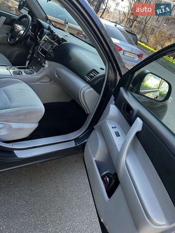 Внедорожник / Кроссовер Toyota Highlander 2012 в Киеве