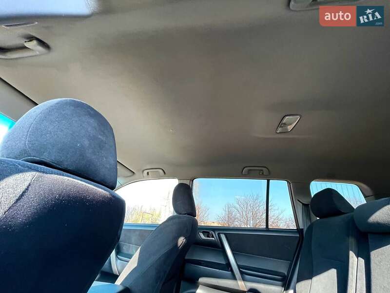 Позашляховик / Кросовер Toyota Highlander 2010 в Павлограді