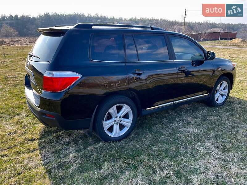 Позашляховик / Кросовер Toyota Highlander 2010 в Павлограді