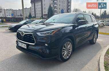 Внедорожник / Кроссовер Toyota Highlander 2020 в Любешове