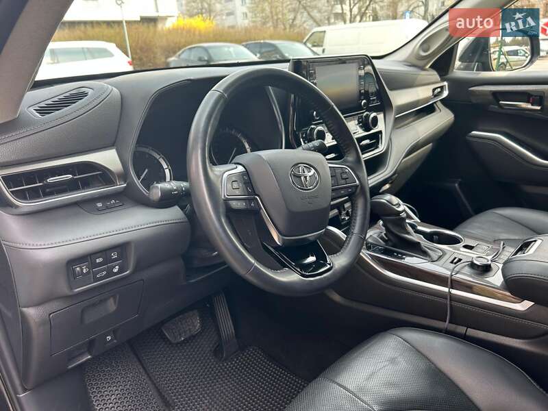 Внедорожник / Кроссовер Toyota Highlander 2020 в Любешове