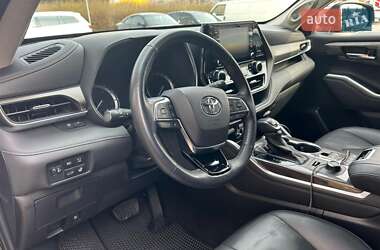 Внедорожник / Кроссовер Toyota Highlander 2020 в Любешове