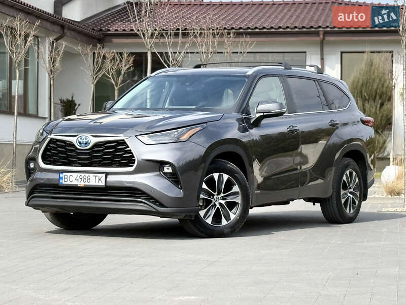 Внедорожник / Кроссовер Toyota Highlander 2023 в Львове
