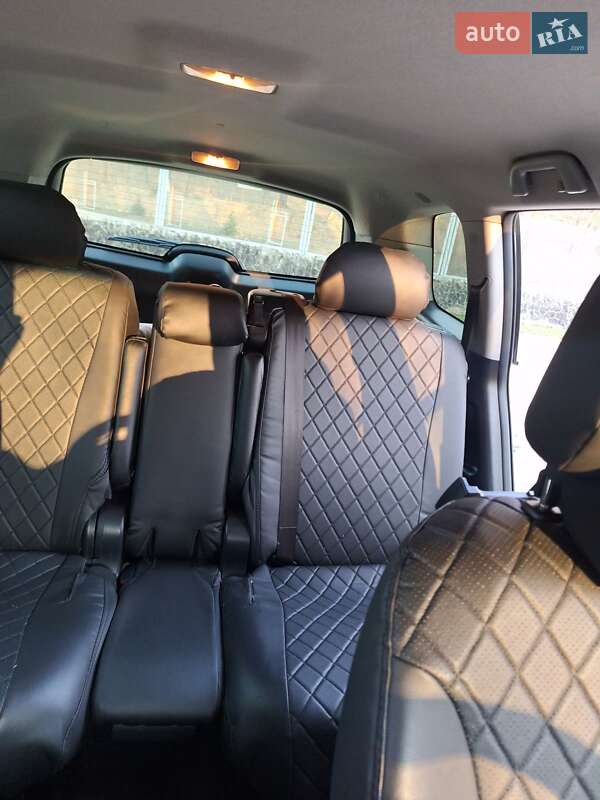 Внедорожник / Кроссовер Toyota Highlander 2011 в Килии