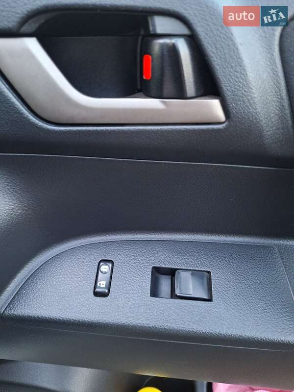 Внедорожник / Кроссовер Toyota Highlander 2011 в Килии