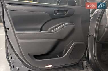 Позашляховик / Кросовер Toyota Highlander 2020 в 