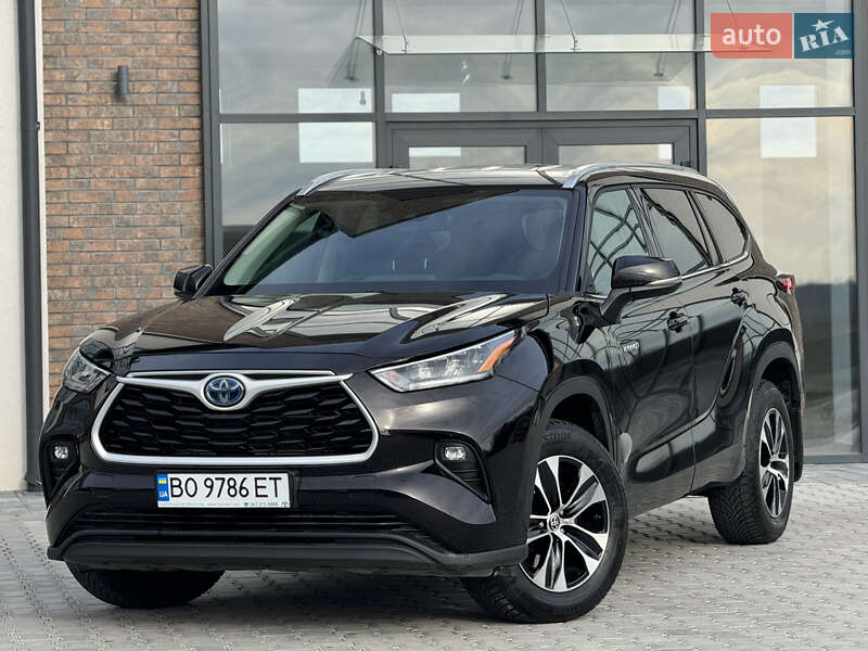 Позашляховик / Кросовер Toyota Highlander 2021 в Тернополі