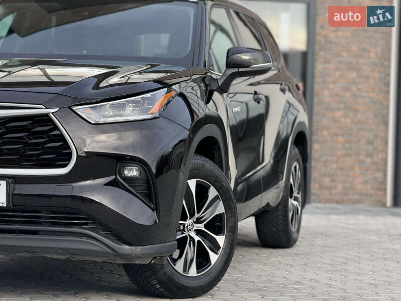 Позашляховик / Кросовер Toyota Highlander 2021 в Тернополі