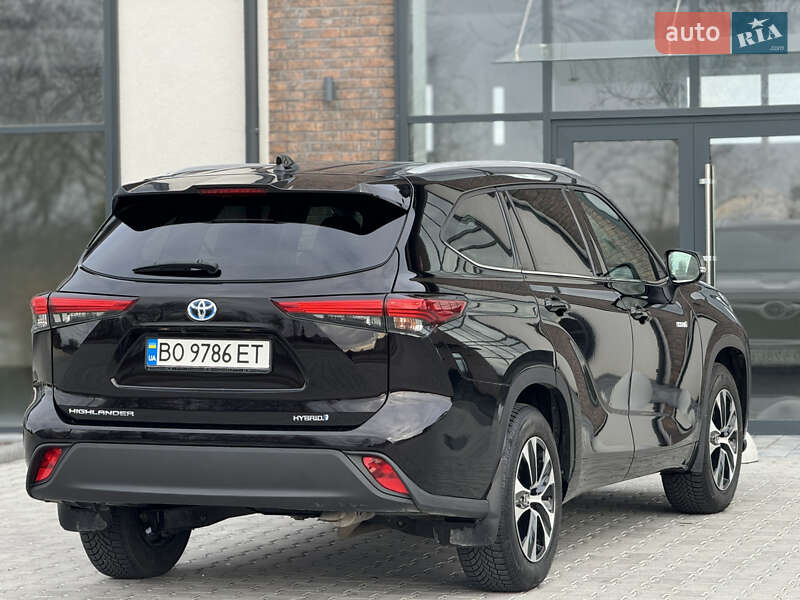 Позашляховик / Кросовер Toyota Highlander 2021 в Тернополі