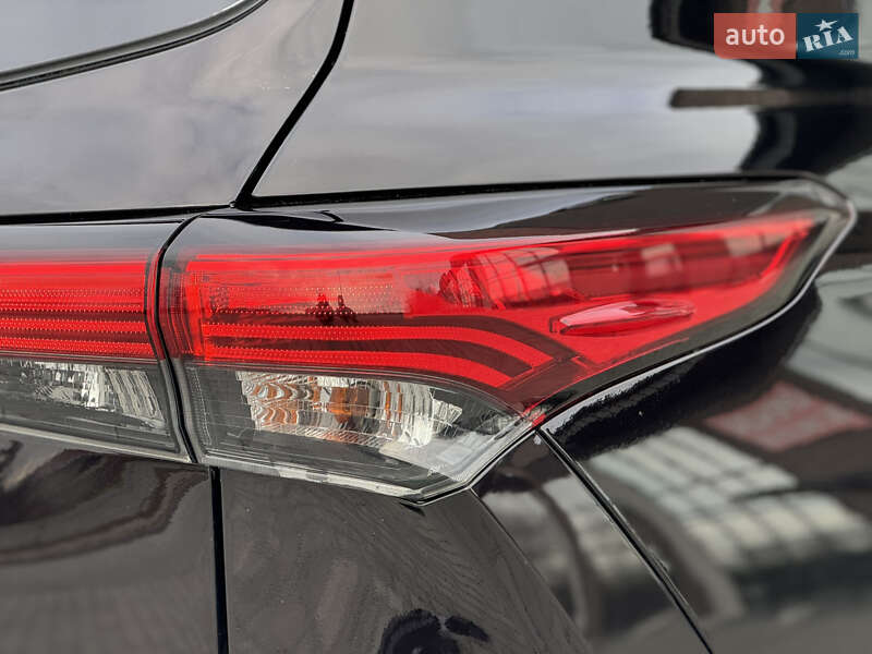 Позашляховик / Кросовер Toyota Highlander 2021 в Тернополі