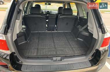 Внедорожник / Кроссовер Toyota Highlander 2011 в 