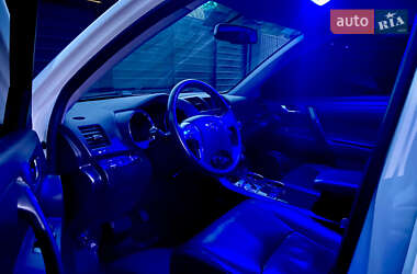 Позашляховик / Кросовер Toyota Highlander 2011 в 