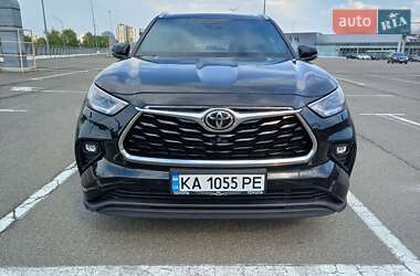 Внедорожник / Кроссовер Toyota Highlander 2022 в Киеве