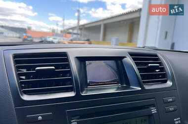 Позашляховик / Кросовер Toyota Highlander 2010 в 