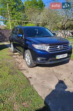 Внедорожник / Кроссовер Toyota Highlander 2011 в Богодухове