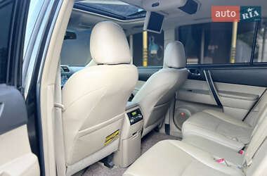 Позашляховик / Кросовер Toyota Highlander 2007 в 