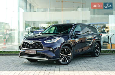 Внедорожник / Кроссовер Toyota Highlander 2021 в Львове