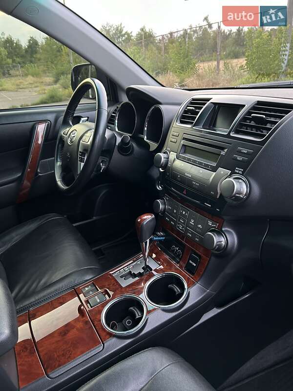 Внедорожник / Кроссовер Toyota Highlander 2011 в Кривом Роге фото 13 Внедорожник / Кроссовер Toyota Highlander 2011 в Кривом Роге