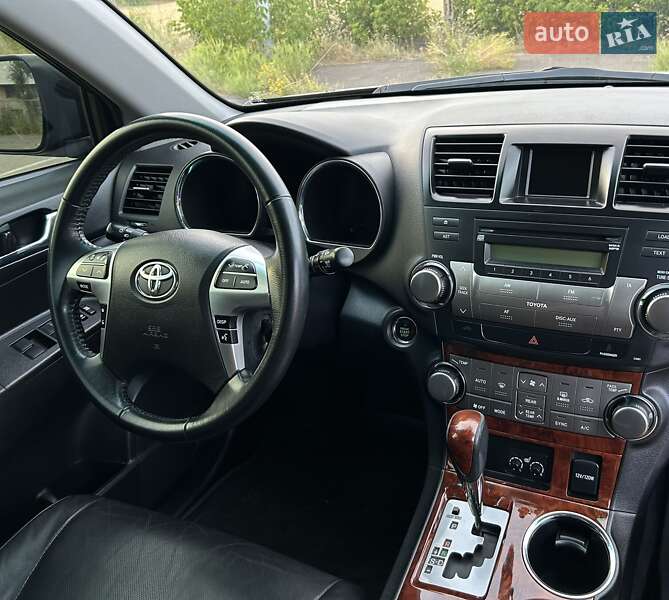 Внедорожник / Кроссовер Toyota Highlander 2011 в Кривом Роге фото 21 Внедорожник / Кроссовер Toyota Highlander 2011 в Кривом Роге