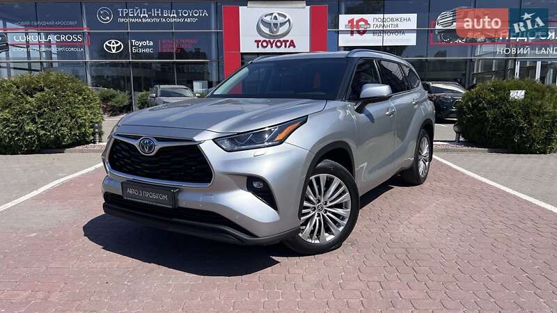 Позашляховик / Кросовер Toyota Highlander 2023 в 