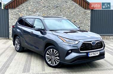 Позашляховик / Кросовер Toyota Highlander 2021 в 