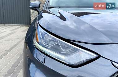 Позашляховик / Кросовер Toyota Highlander 2021 в 