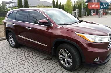 Внедорожник / Кроссовер Toyota Highlander 2014 в 