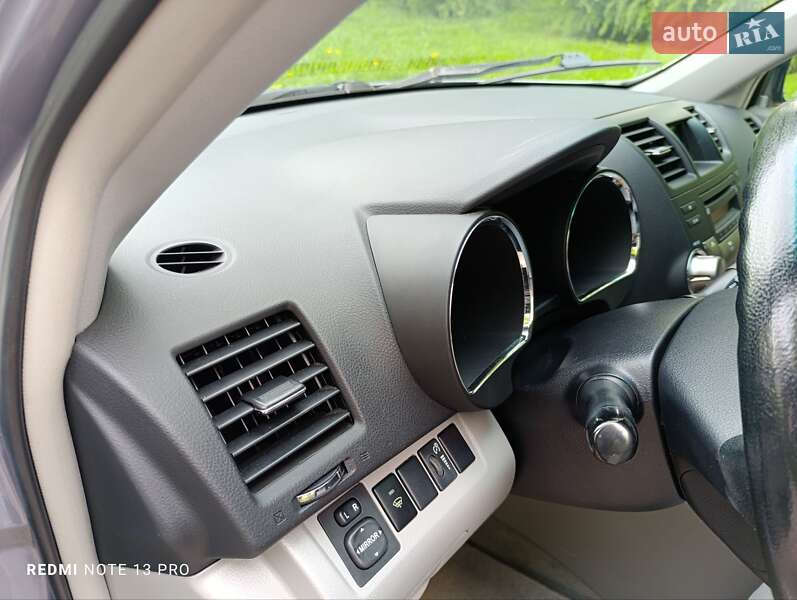 Позашляховик / Кросовер Toyota Highlander 2008 в Тернополі