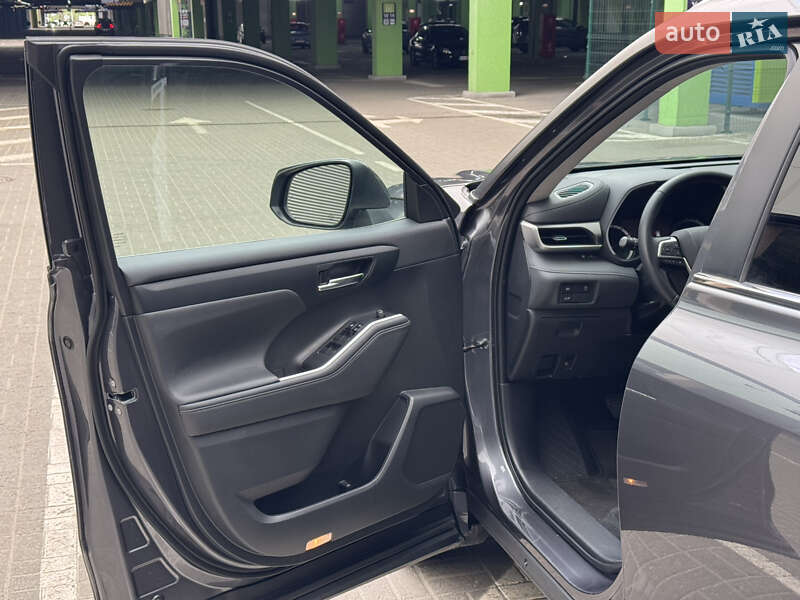 Позашляховик / Кросовер Toyota Highlander 2023 в Києві