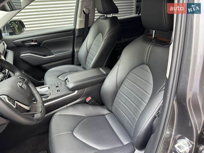 Позашляховик / Кросовер Toyota Highlander 2023 в Києві