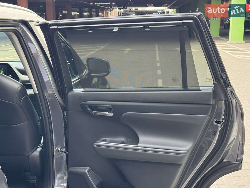 Позашляховик / Кросовер Toyota Highlander 2023 в Києві