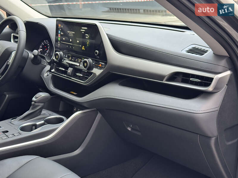 Позашляховик / Кросовер Toyota Highlander 2023 в Києві