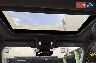 Позашляховик / Кросовер Toyota Highlander 2023 в 