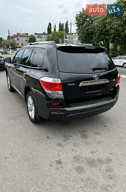 Внедорожник / Кроссовер Toyota Highlander 2012 в Кременчуге