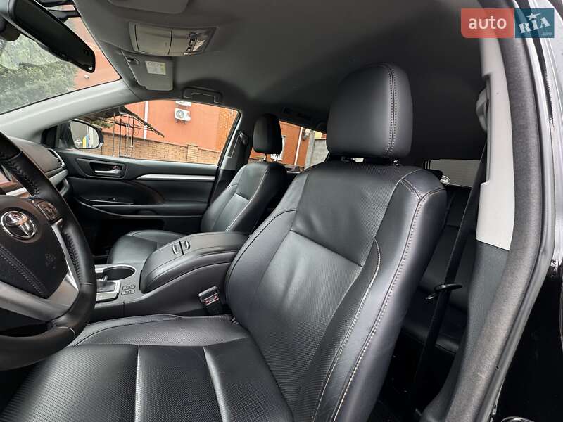 Позашляховик / Кросовер Toyota Highlander 2014 в Вінниці