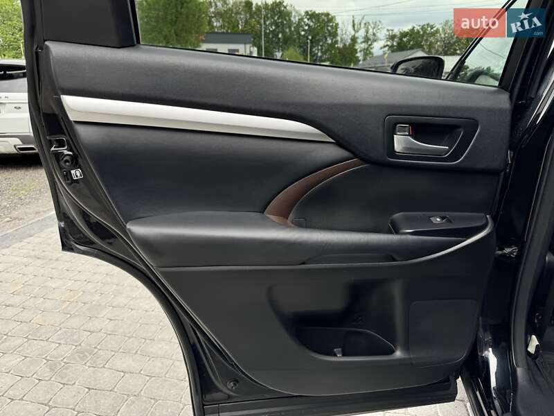 Позашляховик / Кросовер Toyota Highlander 2014 в Вінниці