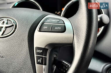Внедорожник / Кроссовер Toyota Highlander 2012 в 