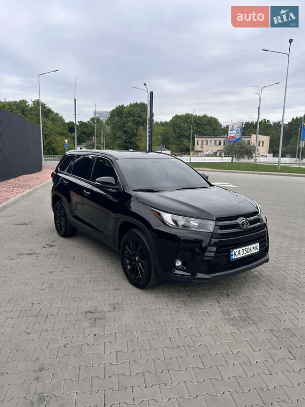 Toyota Highlander 2019