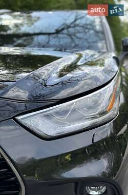 Позашляховик / Кросовер Toyota Highlander 2020 в 