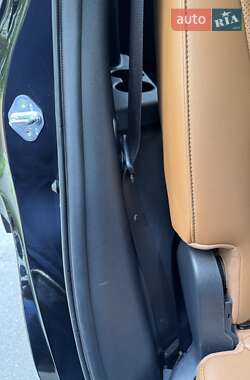Позашляховик / Кросовер Toyota Highlander 2020 в 