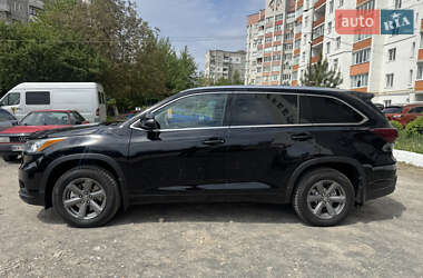 Внедорожник / Кроссовер Toyota Highlander 2016 в 
