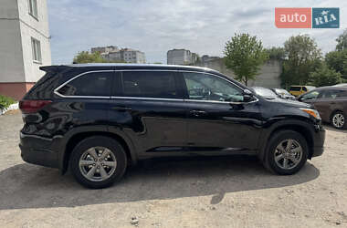 Внедорожник / Кроссовер Toyota Highlander 2016 в 