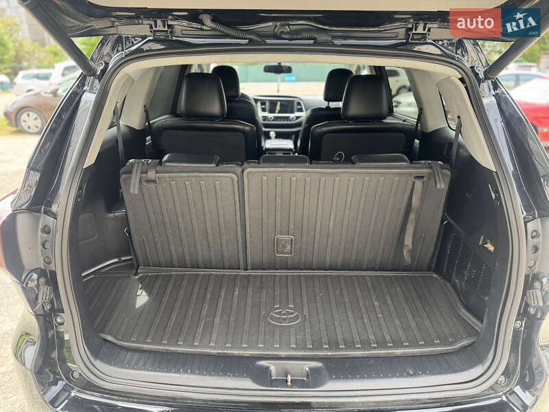 Позашляховик / Кросовер Toyota Highlander 2016 в Хмельницькому